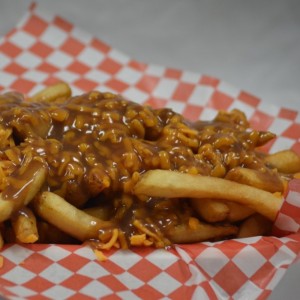 A photo of poutine.