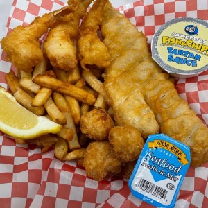 A photo of a seafood platter.